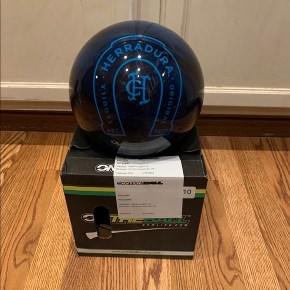 Bowling Ball - 12 Pounds - Picture 1 of 3